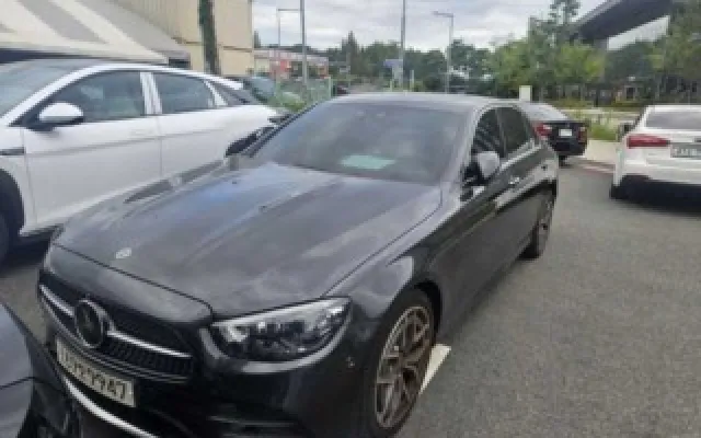 인천개인회생자동차구매 E-클래스 W213 E220d 4MATIC AMG라인 매물 사진 15 - 2022/10 75,546km